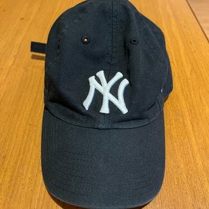 Black NY Yankees Hat